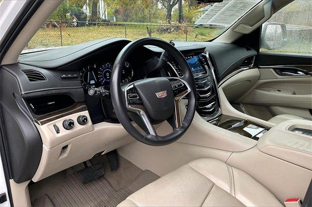 2018 Cadillac Escalade Vehicle Photo in INDEPENDENCE, MO 64055-1314