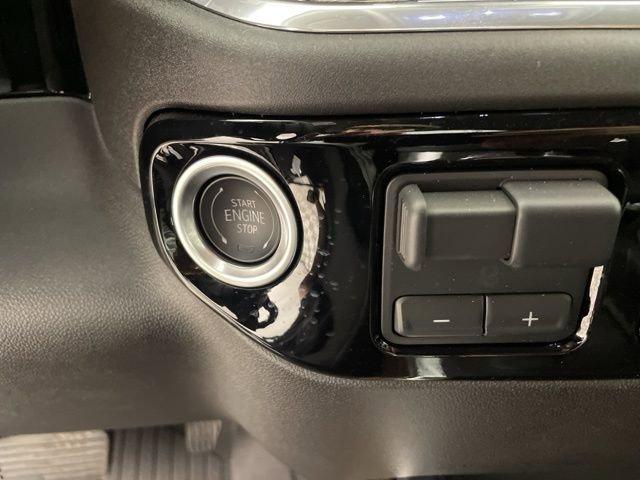 2025 Chevrolet Silverado 1500 Vehicle Photo in PHOENIX, AZ 85014-3381