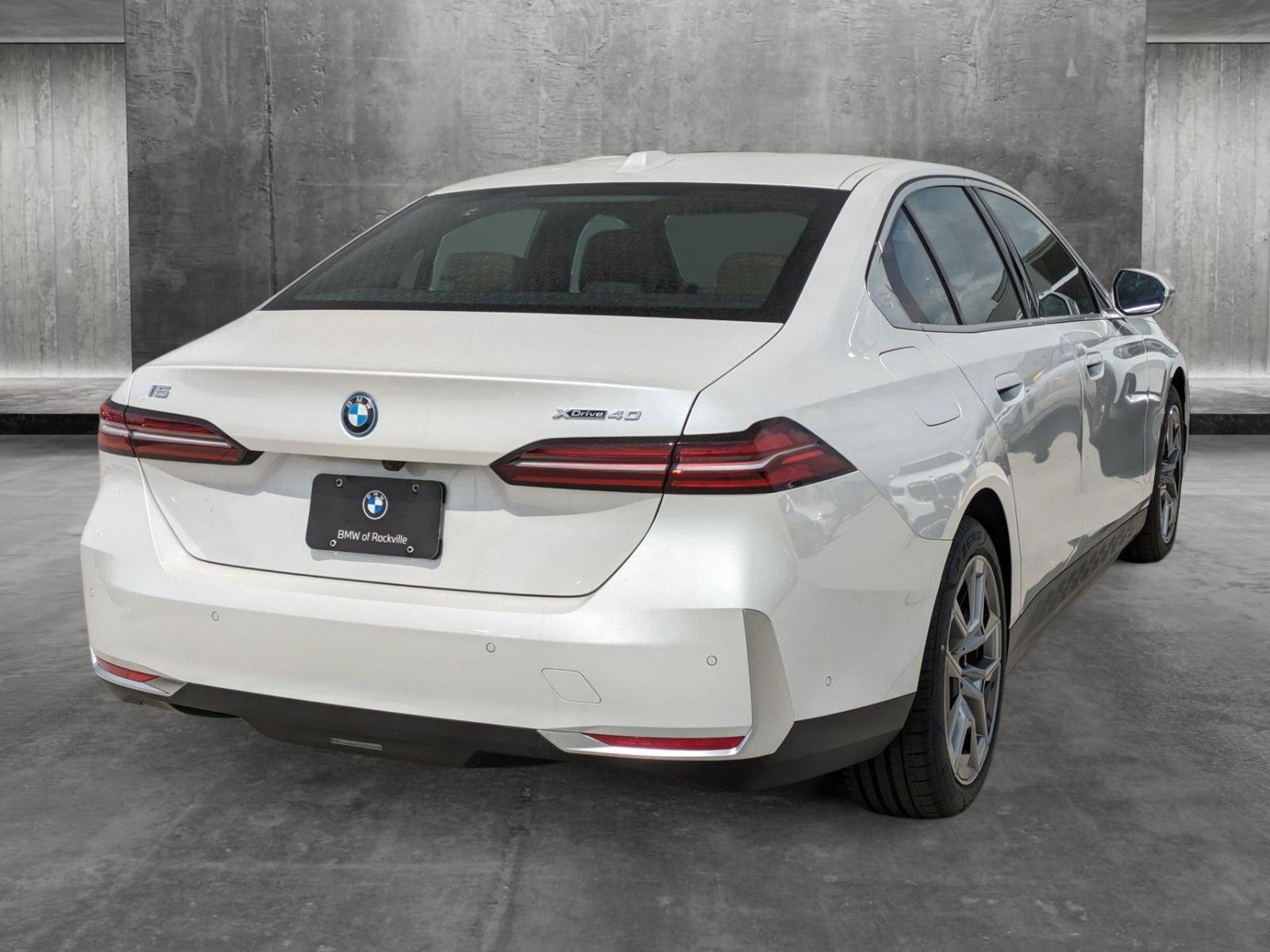 2025 BMW i5 Vehicle Photo in Rockville, MD 20852