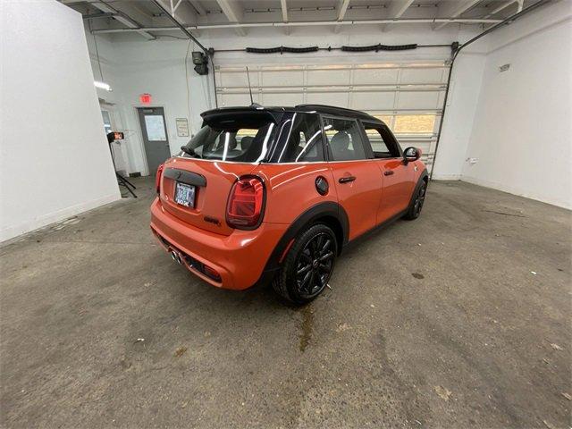 2020 MINI Cooper S Hardtop 4 Door Vehicle Photo in PORTLAND, OR 97225-3518