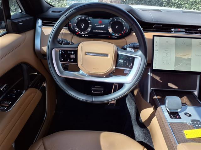 2024 Range Rover Vehicle Photo in SAN ANTONIO, TX 78230-1001