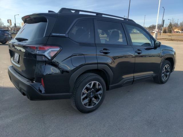 2025 Subaru Forester Vehicle Photo in Green Bay, WI 54304