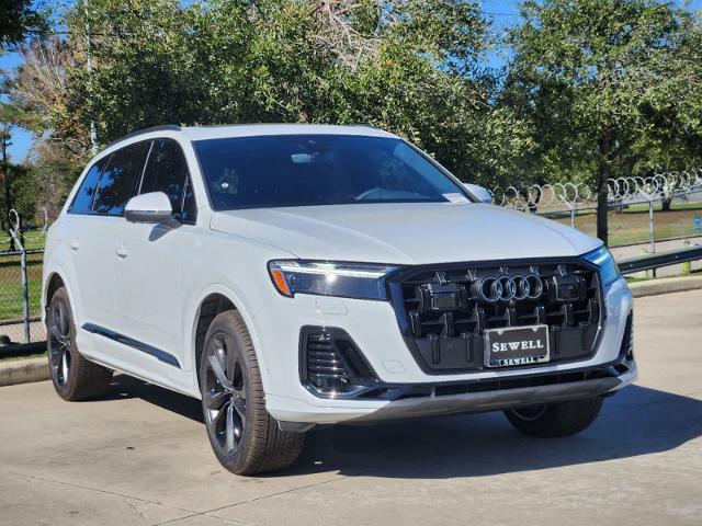 2025 Audi Q7 Vehicle Photo in HOUSTON, TX 77090