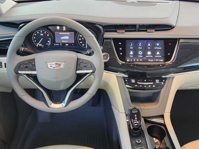2025 Cadillac XT6 Vehicle Photo in HOUSTON, TX 77079