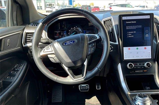 2024 Ford Edge Vehicle Photo in TOPEKA, KS 66609-0000