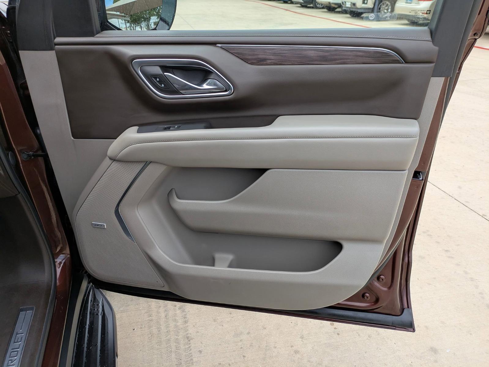 2023 Chevrolet Suburban Vehicle Photo in SELMA, TX 78154-1460