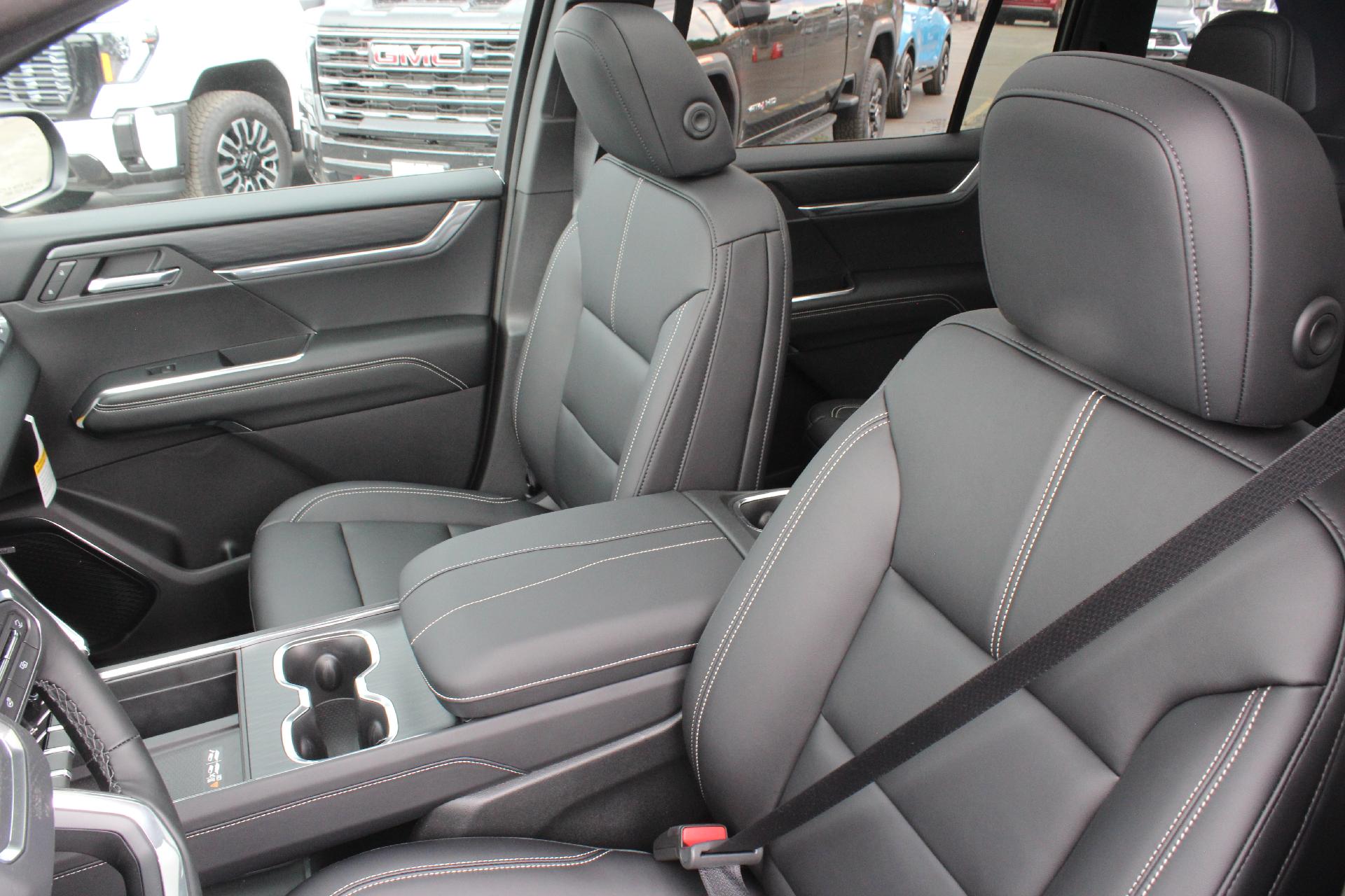 2025 GMC Acadia Vehicle Photo in AURORA, CO 80012-4011