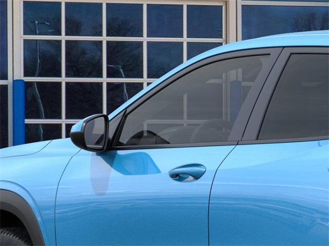 2025 Chevrolet Trax Vehicle Photo in ENGLEWOOD, CO 80113-6708