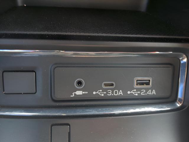 2024 Subaru Ascent Vehicle Photo in Green Bay, WI 54304