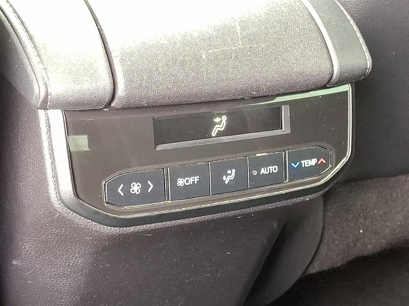2021 Toyota Highlander Vehicle Photo in Trevose, PA 19053