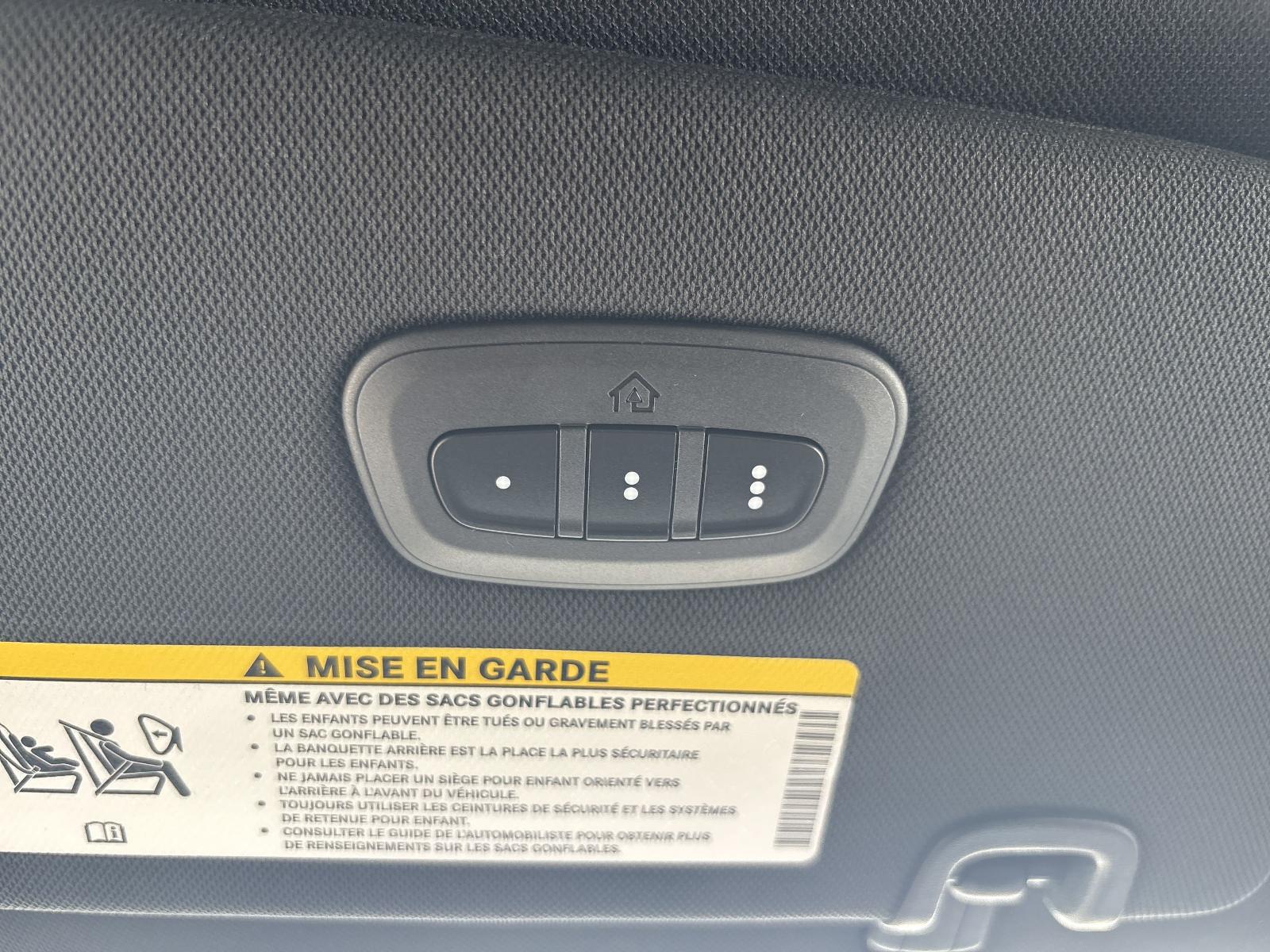 2025 Chrysler Pacifica Vehicle Photo in Mechanicsburg, PA 17050-1707