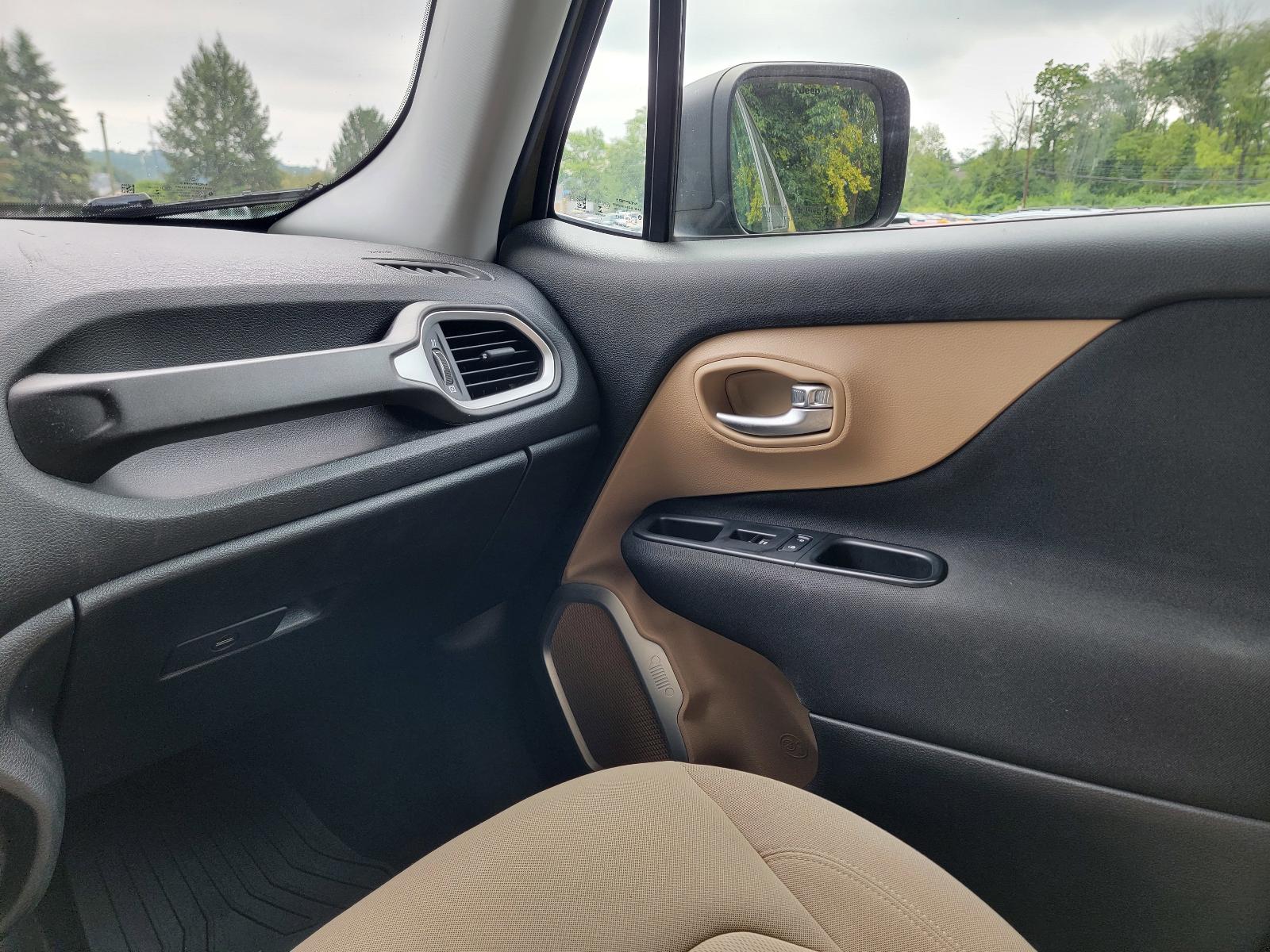 2015 Jeep Renegade Vehicle Photo in Harrisburg, PA 17111