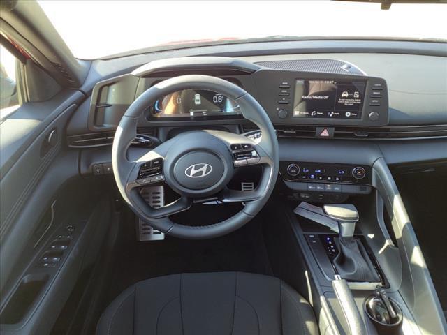 2025 Hyundai ELANTRA Vehicle Photo in Peoria, IL 61615