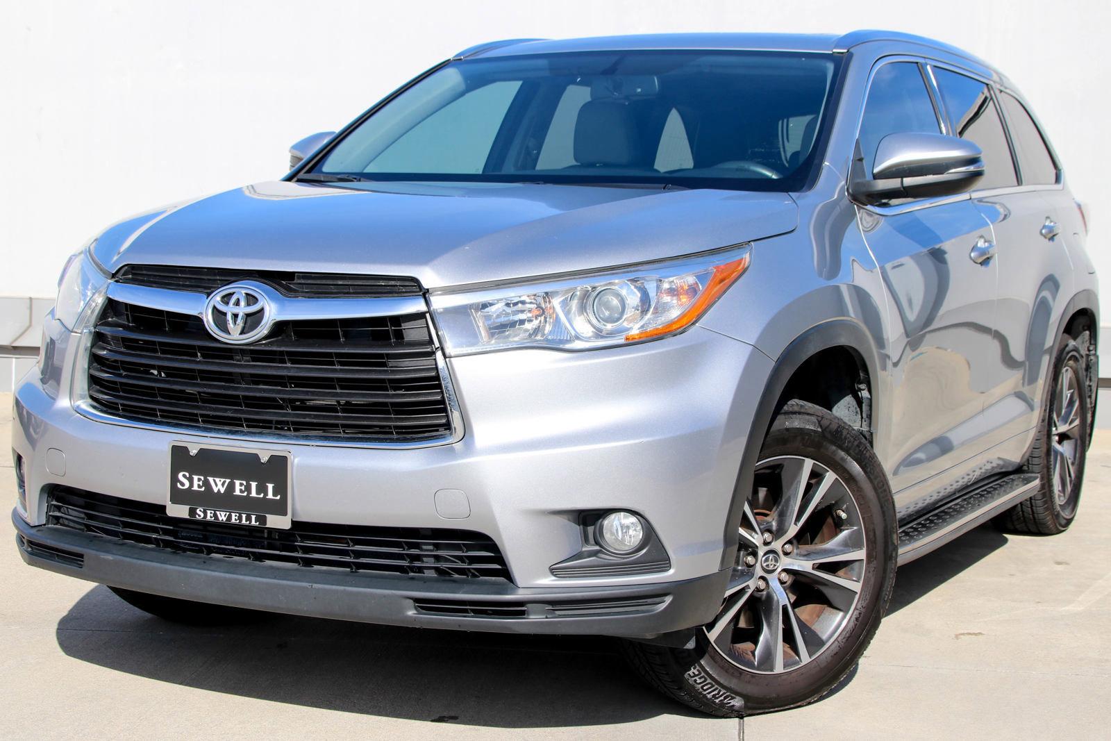 2016 Toyota Highlander Vehicle Photo in SUGAR LAND, TX 77478