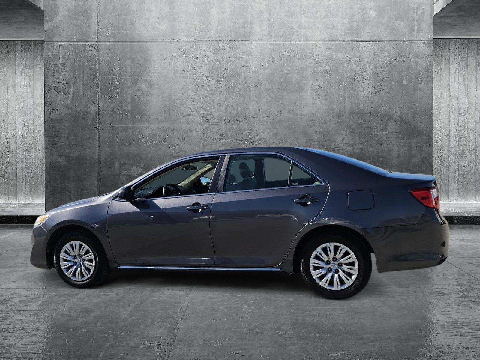 2014 Toyota Camry Vehicle Photo in NORTH RICHLAND HILLS, TX 76180-7199