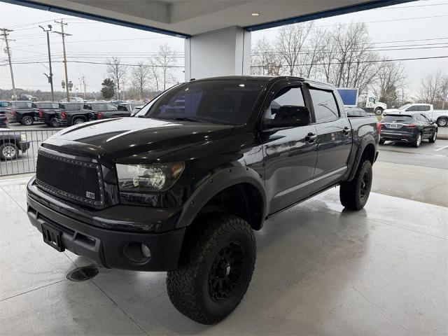 2012 Toyota Tundra 4WD Truck Vehicle Photo in ALCOA, TN 37701-3235