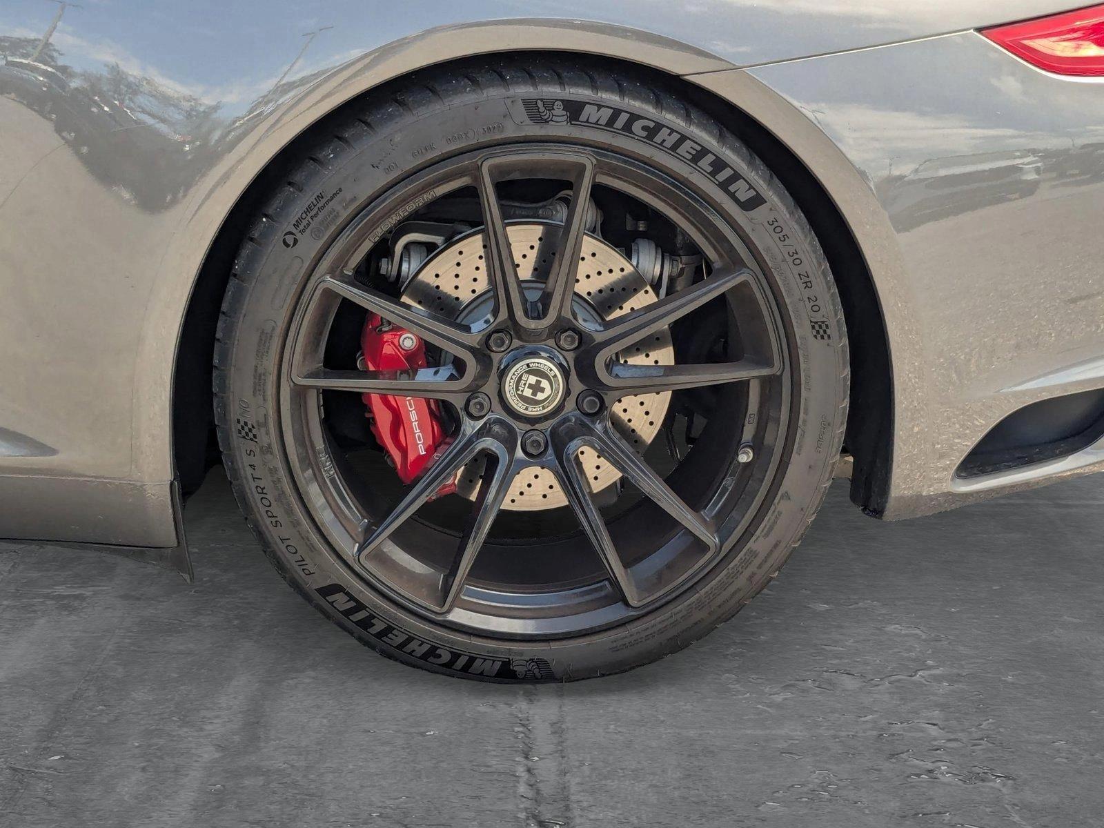 2019 Porsche 911 Vehicle Photo in St. Petersburg, FL 33713