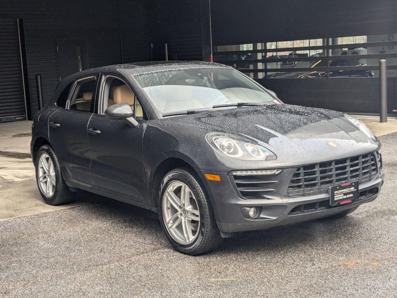 2017 Porsche Macan Vehicle Photo in Towson, MD 21204