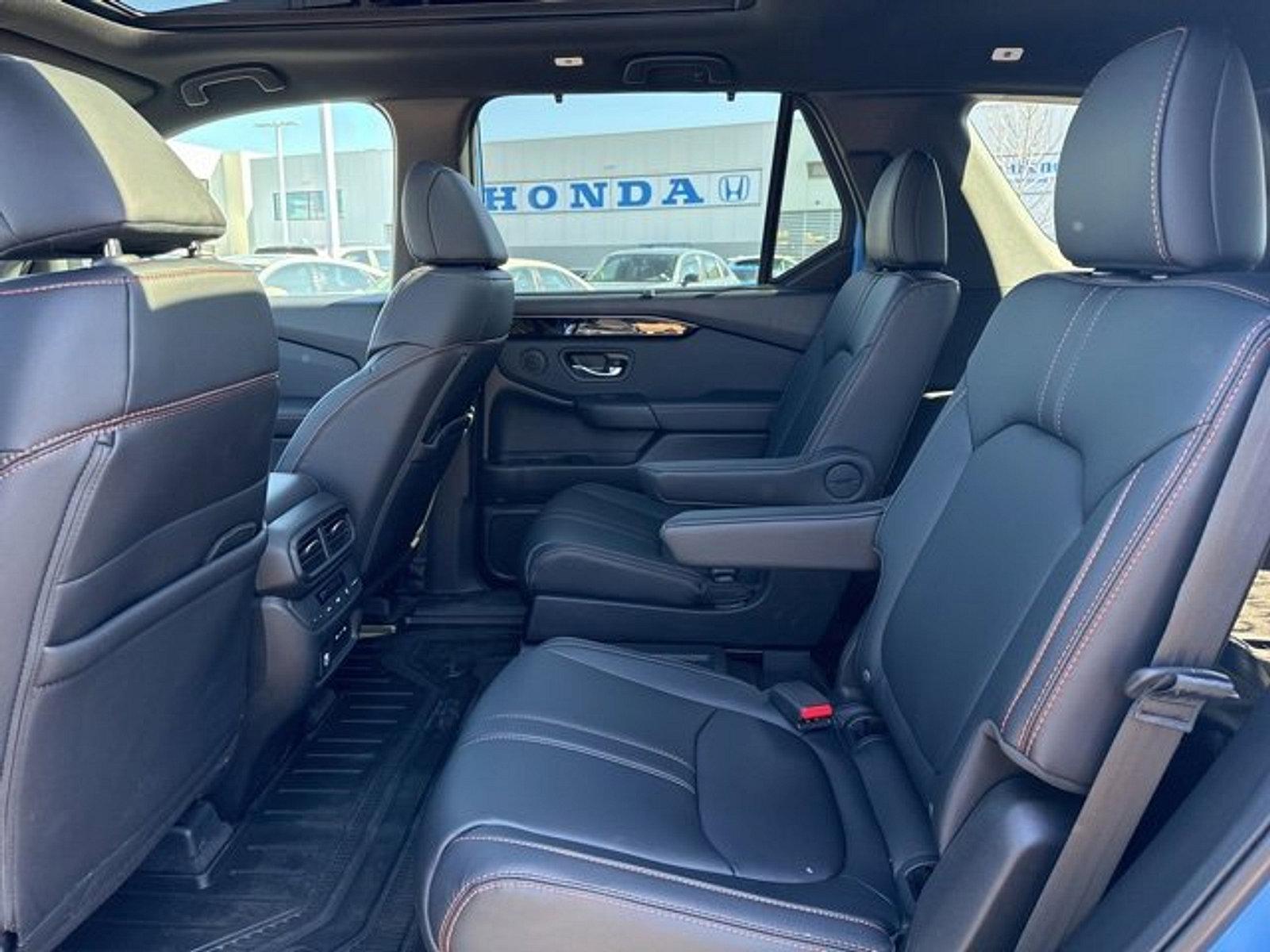 2025 Honda Pilot Vehicle Photo in Harrisburg, PA 17111