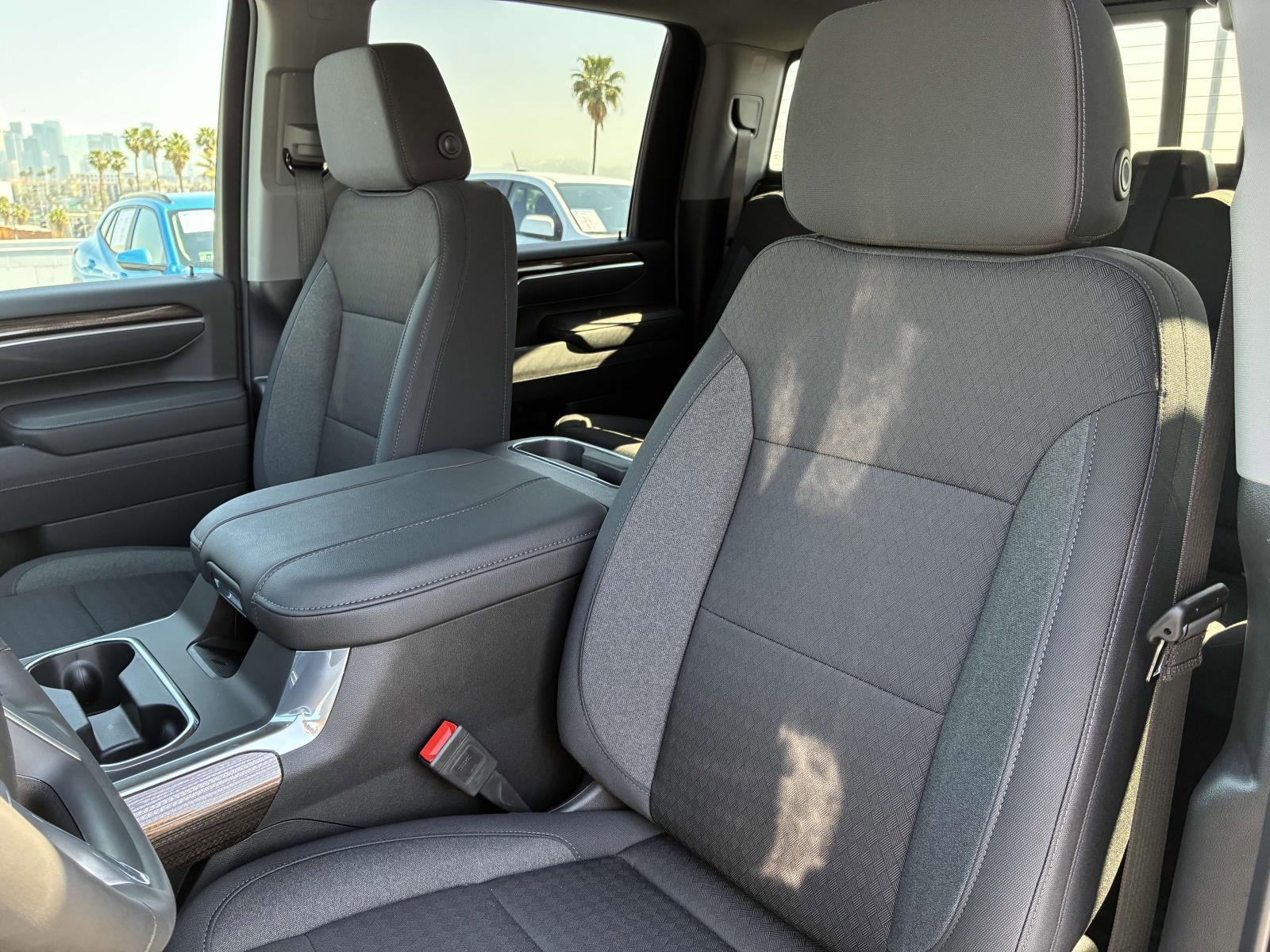 2025 Chevrolet Silverado 2500 HD Vehicle Photo in LOS ANGELES, CA 90007-3794