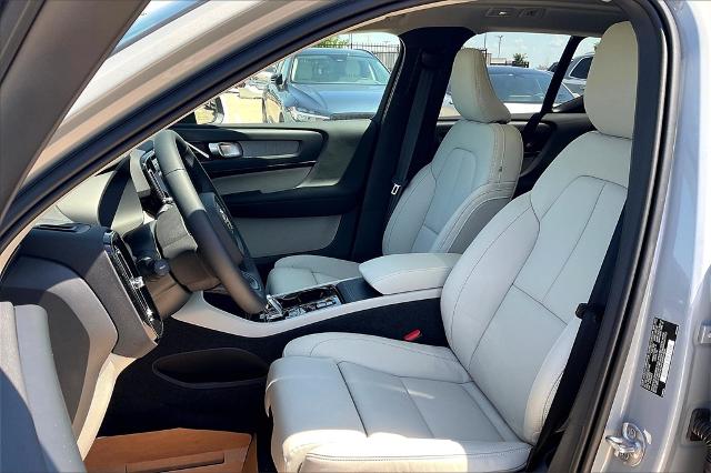 2025 Volvo XC40 Vehicle Photo in Grapevine, TX 76051
