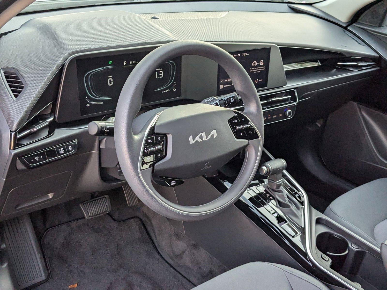 2025 Kia Niro Vehicle Photo in Miami, FL 33135