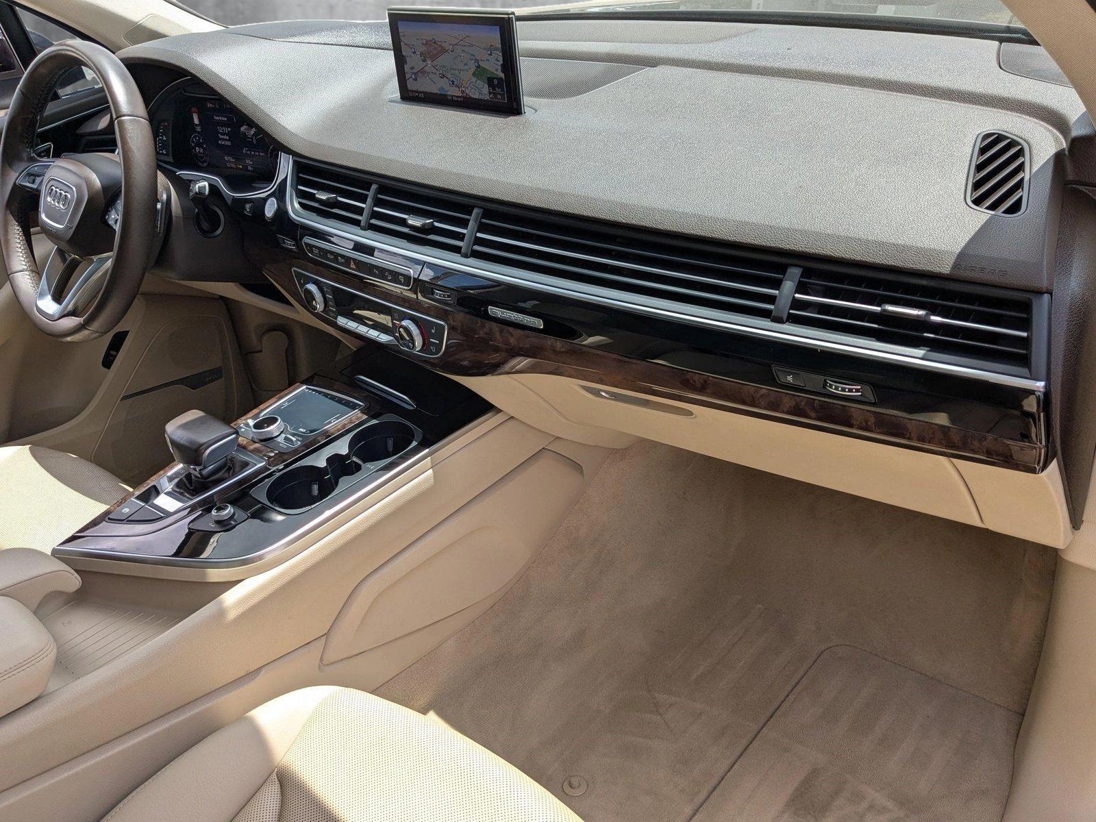 2017 Audi Q7 Vehicle Photo in PEMBROKE PINES, FL 33024-6534