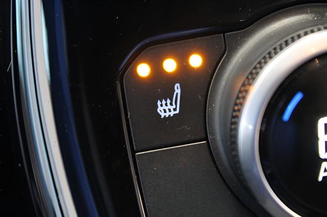 2021 Toyota Highlander Vehicle Photo in Green Bay, WI 54304