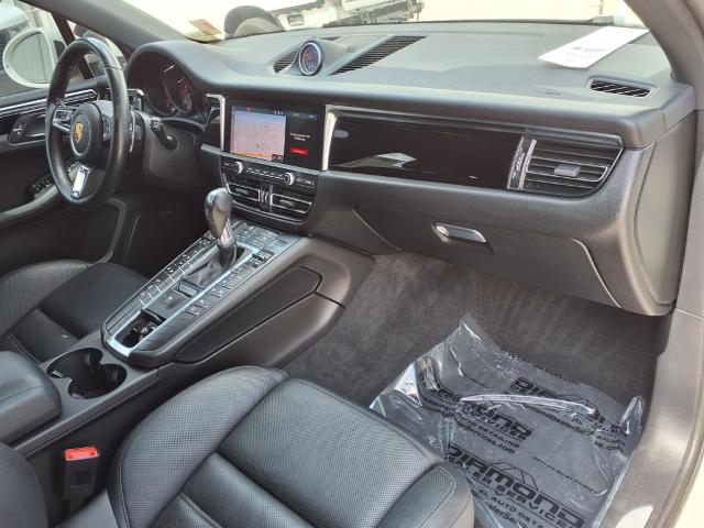 2020 Porsche Macan Vehicle Photo in TAMPA, FL 33612-3404