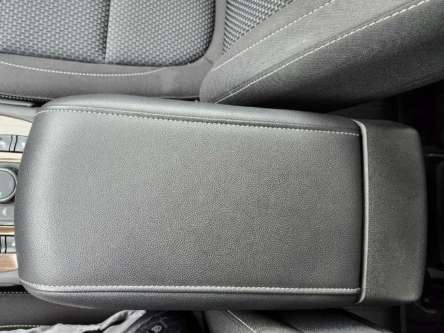 2023 GMC Acadia Vehicle Photo in GREEN BAY, WI 54304-5303