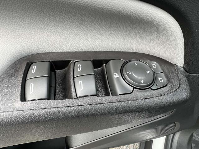 2022 Chevrolet Equinox Vehicle Photo in Roslyn, NY 11576