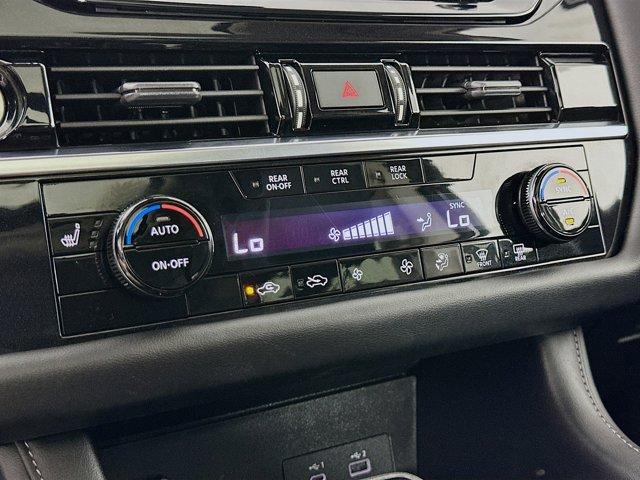 2023 Nissan Pathfinder Vehicle Photo in Flemington, NJ 08822
