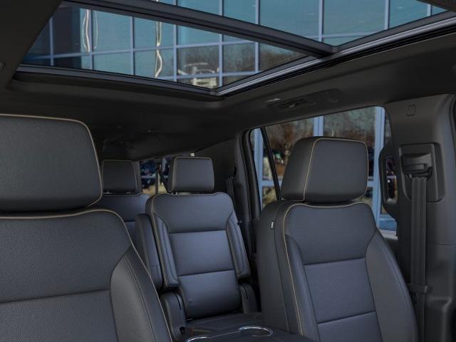 2025 Chevrolet Suburban Vehicle Photo in NEENAH, WI 54956-2243