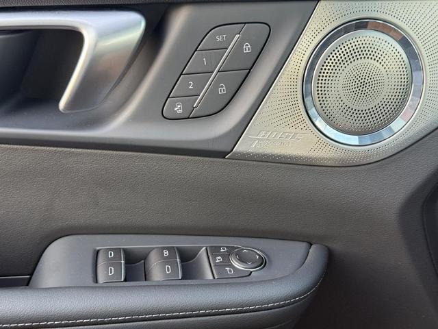 2026 Buick Enclave Vehicle Photo in COLUMBIA, MO 65203-3903