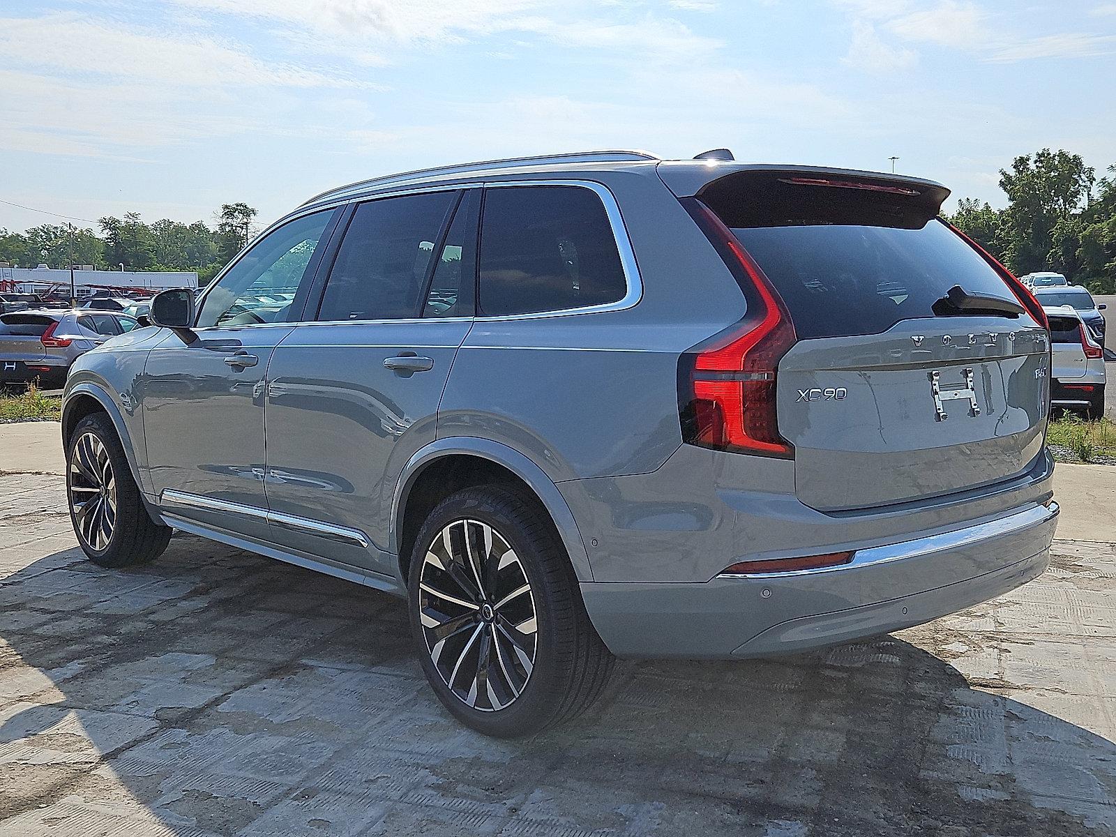 2026 Volvo XC90 Vehicle Photo in Trevose, PA 19053