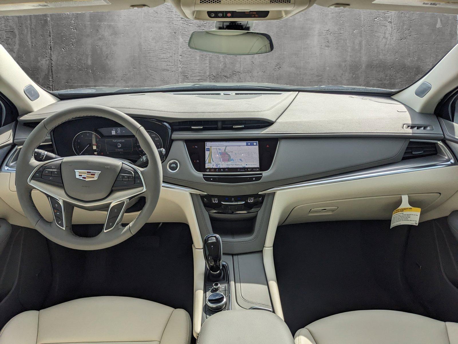 2024 Cadillac XT5 Vehicle Photo in WEST PALM BEACH, FL 33407-3296