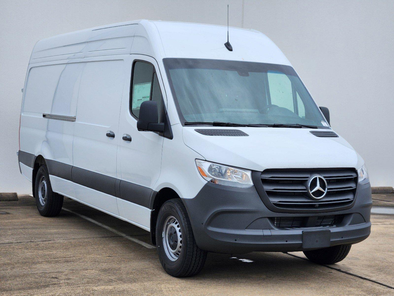 2024 Mercedes-Benz Sprinter Cargo Van Vehicle Photo in HOUSTON, TX 77079