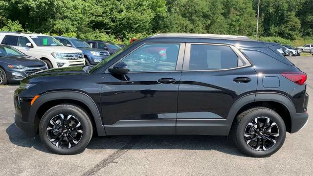 2023 Chevrolet Trailblazer Vehicle Photo in MOON TOWNSHIP, PA 15108-2571