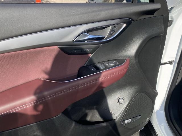 2025 Buick Envision Vehicle Photo in GOODYEAR, AZ 85338-1310