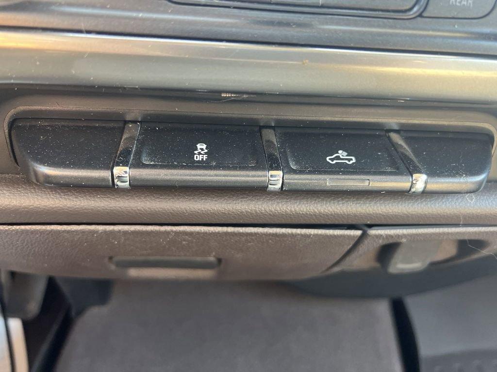 2018 Chevrolet Silverado 1500 Vehicle Photo in Marion, IA 52302