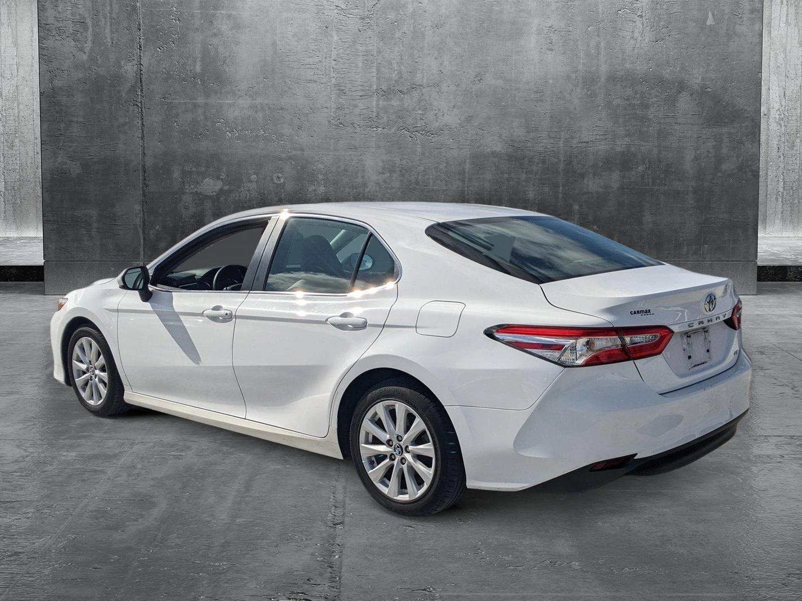 2018 Toyota Camry Vehicle Photo in Pembroke Pines , FL 33084