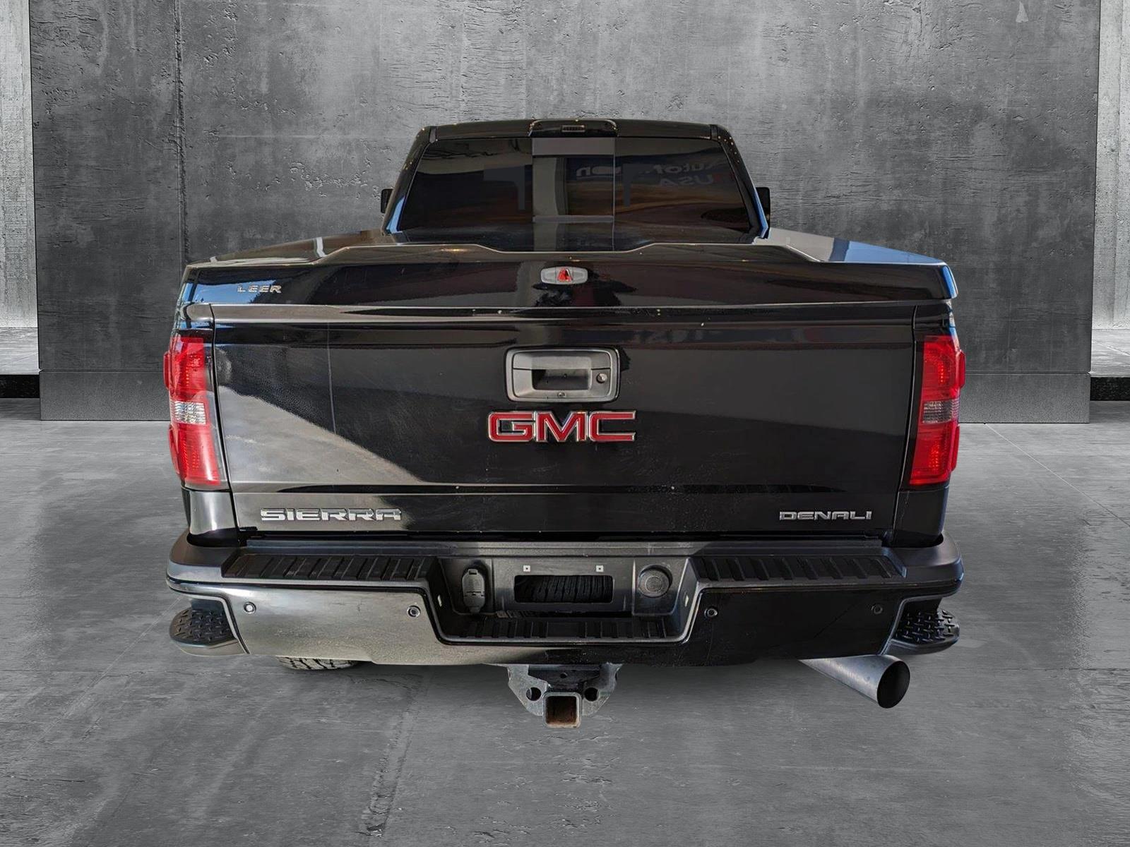 2015 GMC Sierra 2500HD available WiFi Vehicle Photo in Las Vegas, NV 89149