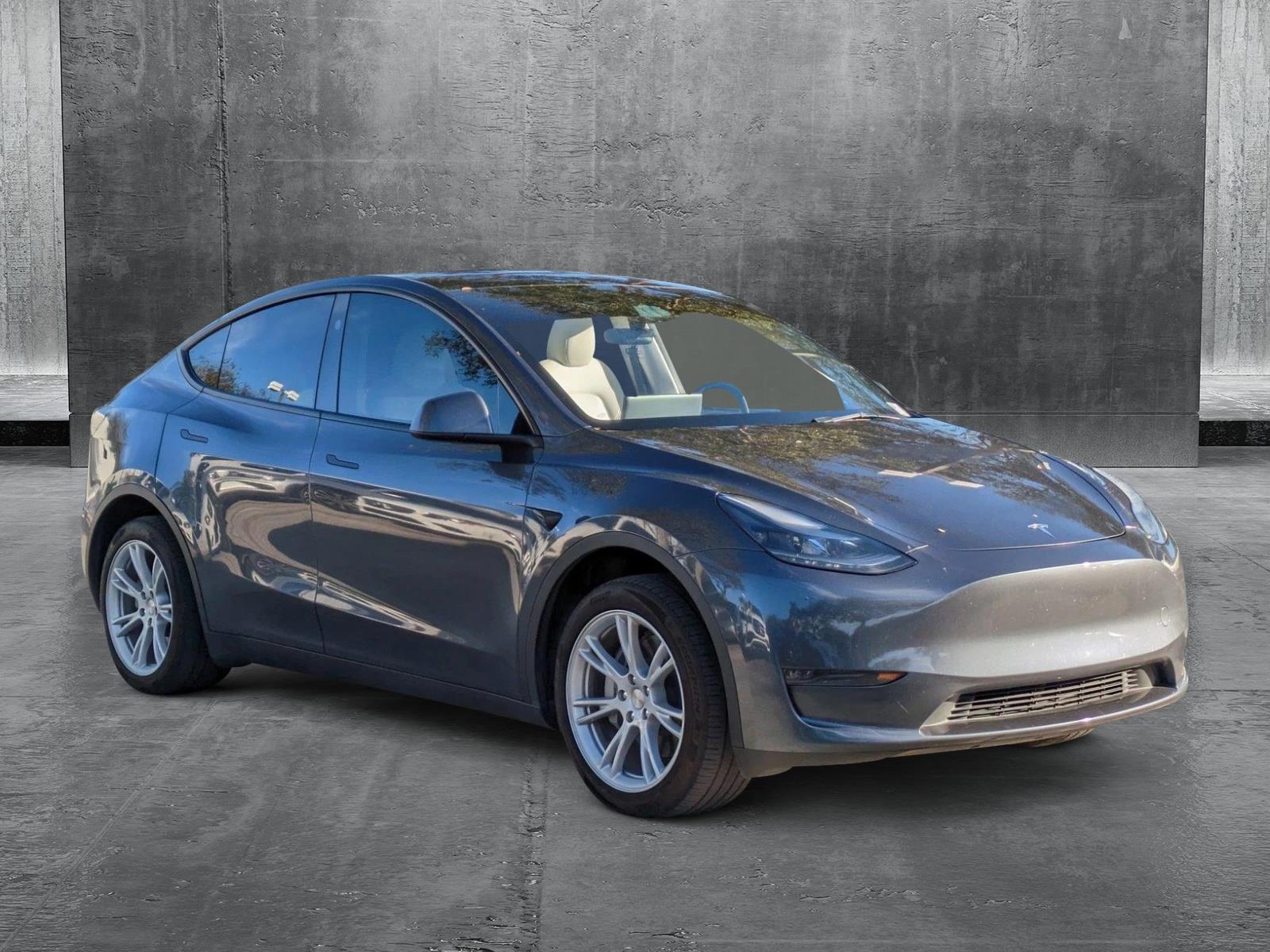 2023 Tesla Model Y Vehicle Photo in Coconut Creek, FL 33073