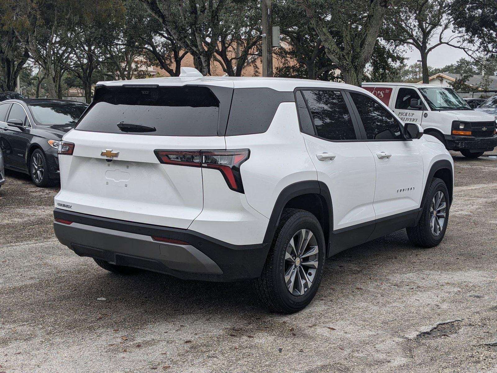 2025 Chevrolet Equinox Vehicle Photo in GREENACRES, FL 33463-3207