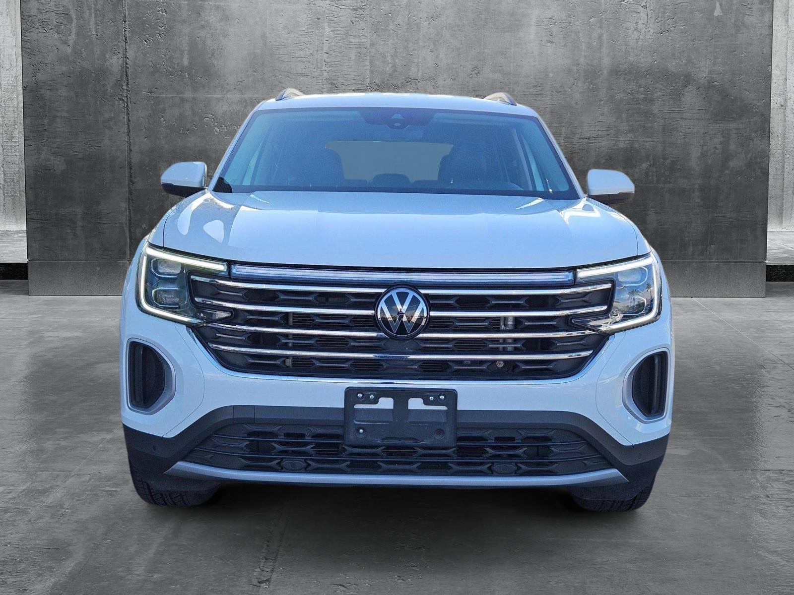 2024 Volkswagen Atlas Vehicle Photo in Peoria, AZ 85382