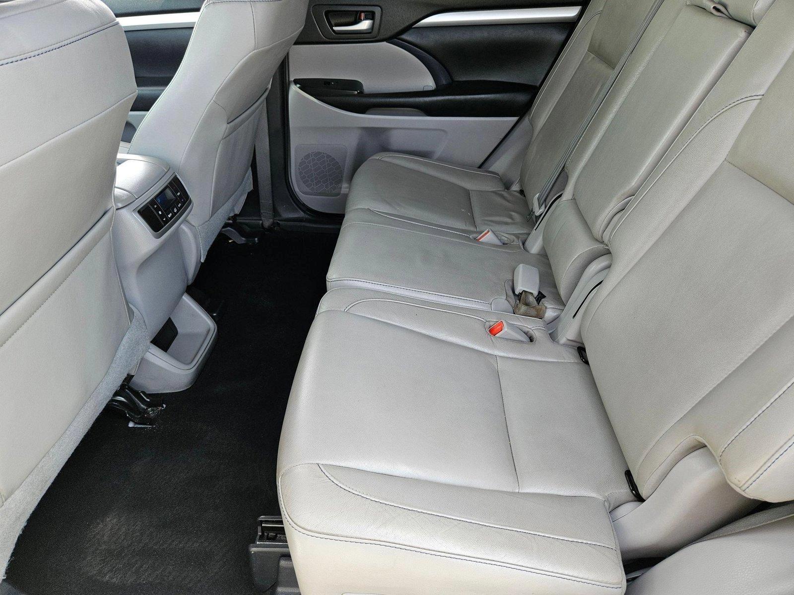 2018 Toyota Highlander Vehicle Photo in HENDERSON, NV 89014-6702