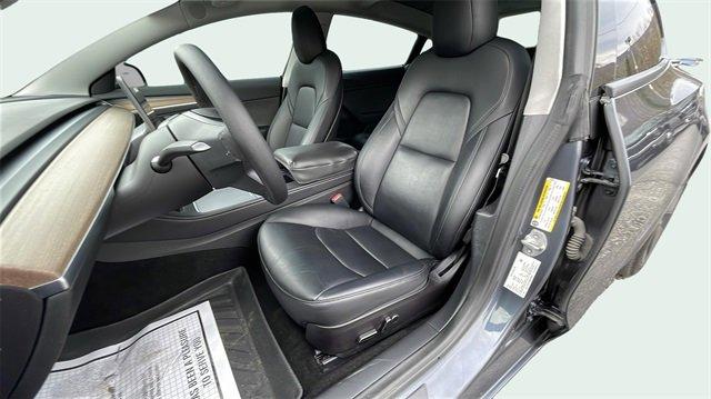 2022 Tesla Model 3 Vehicle Photo in THOMPSONTOWN, PA 17094-9014
