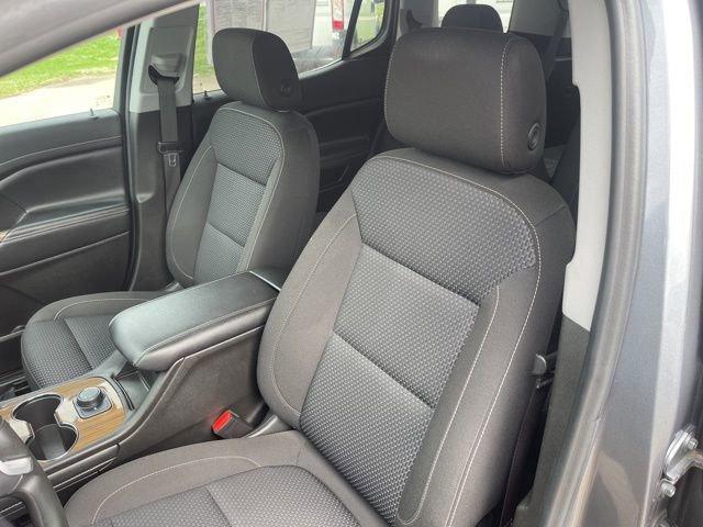 2022 GMC Acadia Vehicle Photo in MEDINA, OH 44256-9631