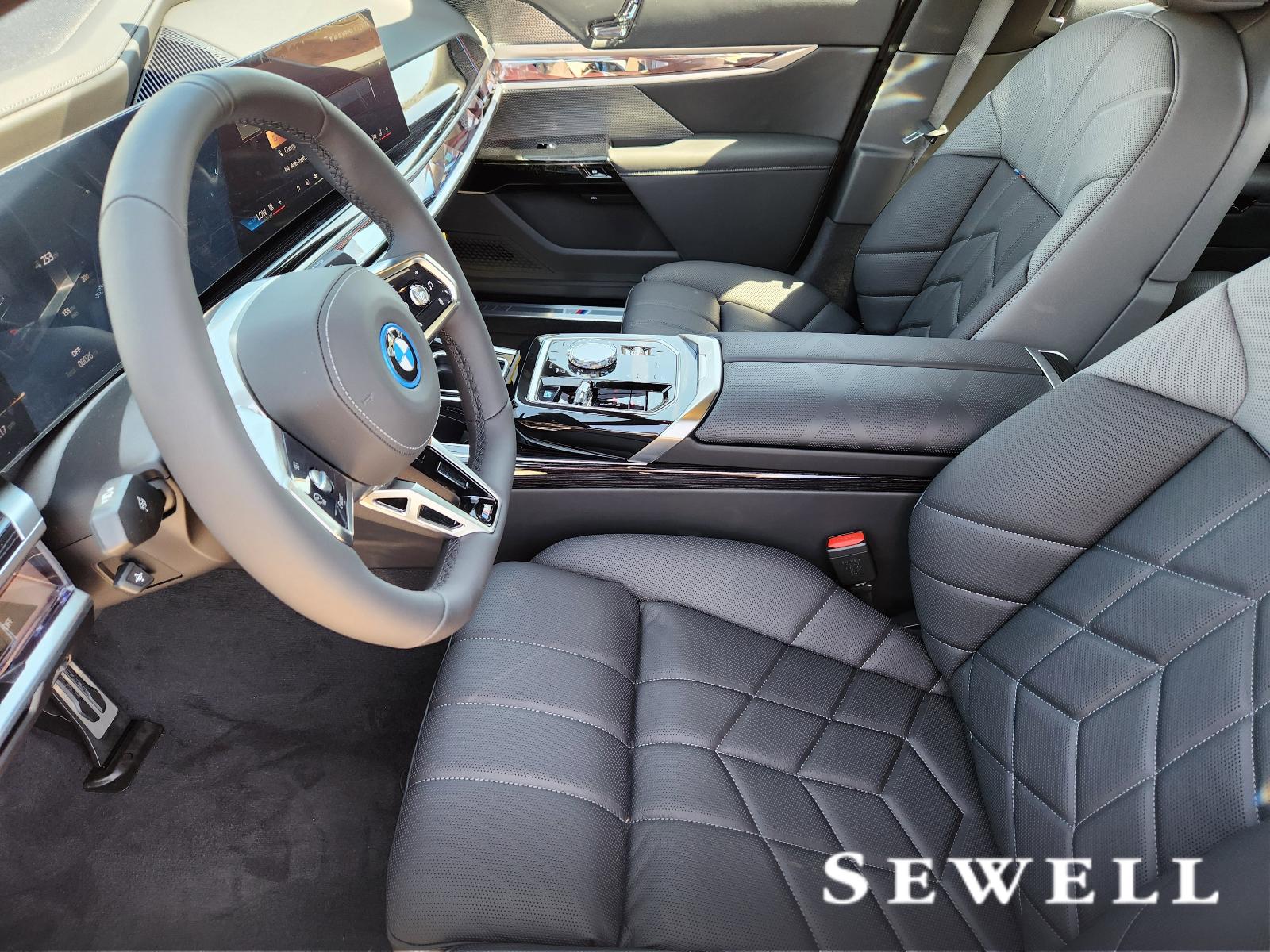 2025 BMW i7 Vehicle Photo in PLANO, TX 75024