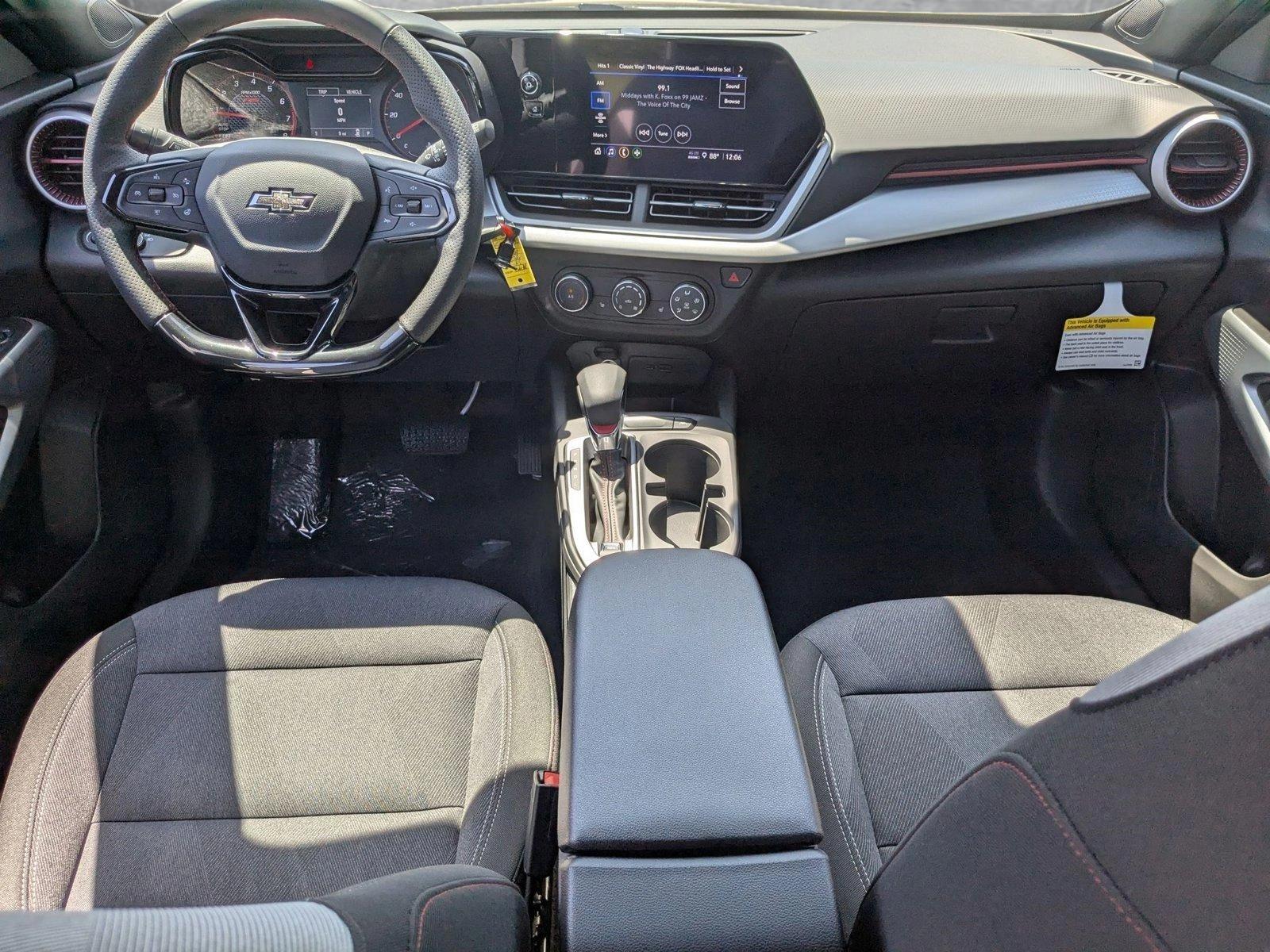 2025 Chevrolet Trax Vehicle Photo in PEMBROKE PINES, FL 33024-6534